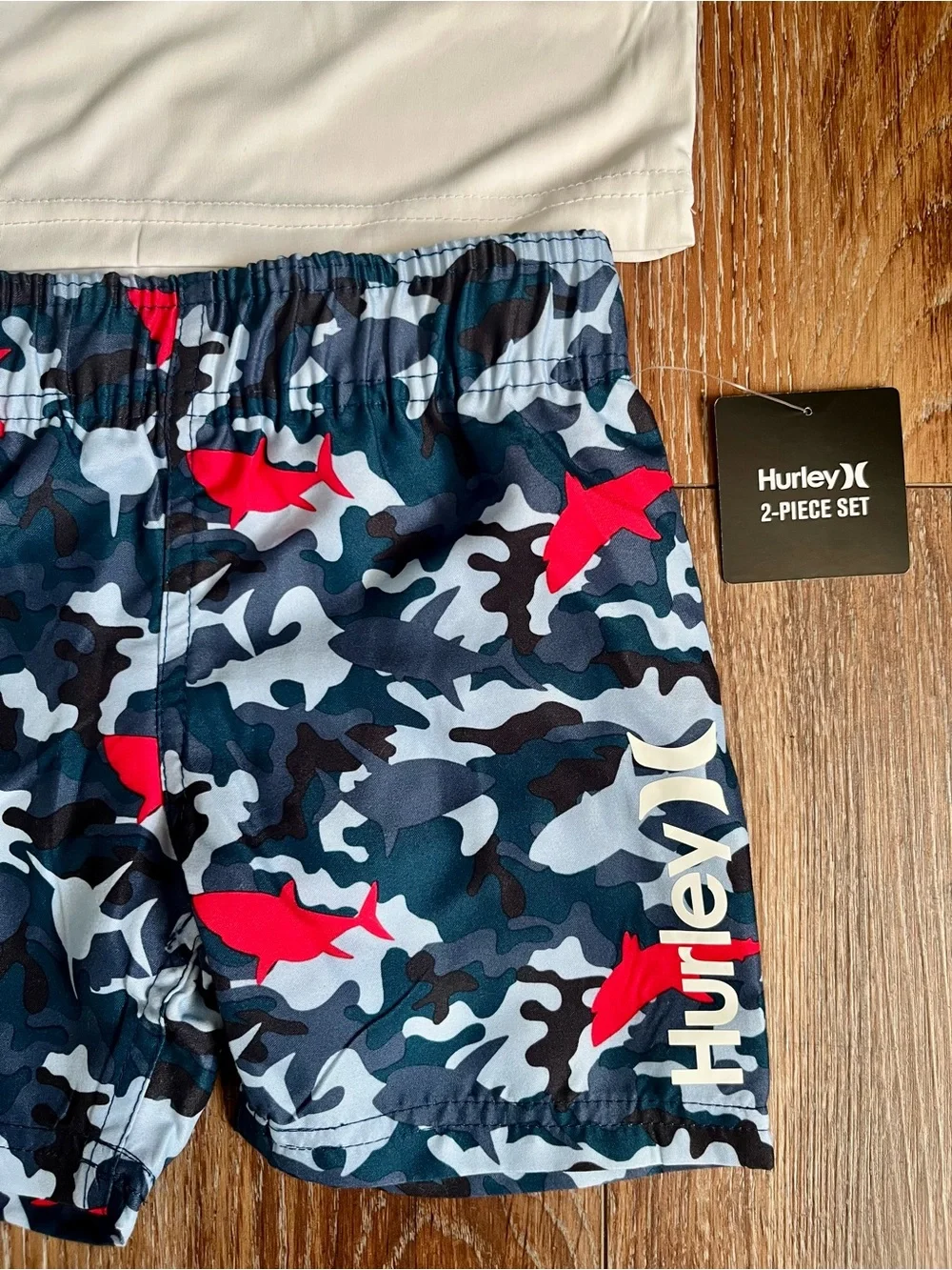 Hurley Boy’s Swim Trunk & UPF 50 Rashguard Set Size 2T